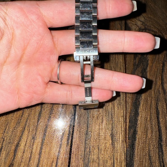 GUCCI Stainless Watch - Picture 7 of 7